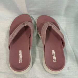 Skechers Women's Dusty Rose Goga Mat Flip-Flops